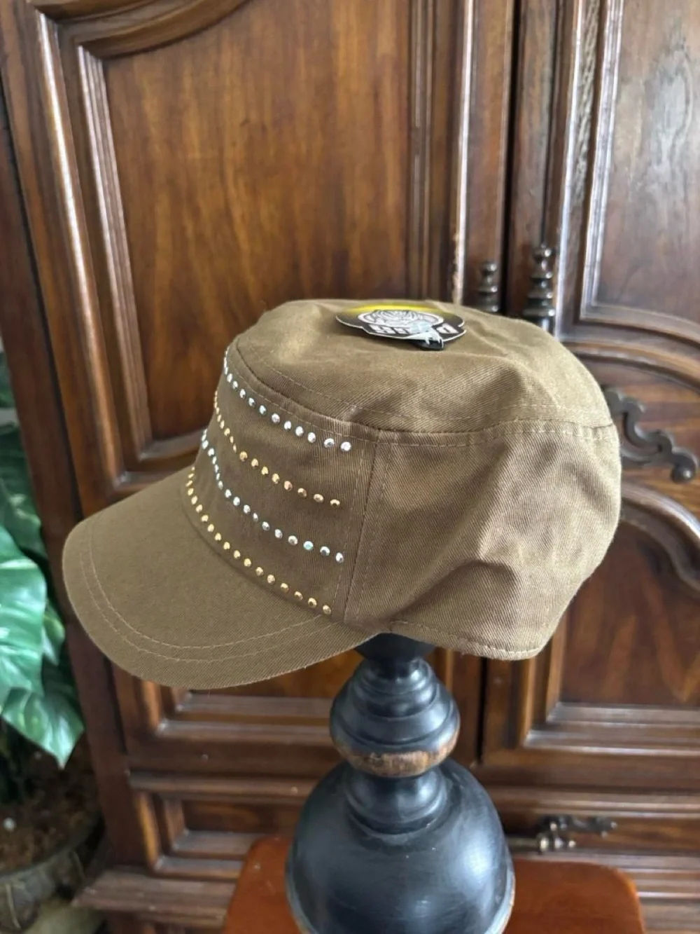NWT  Puggs Shelby Rhinestones women's hat cap